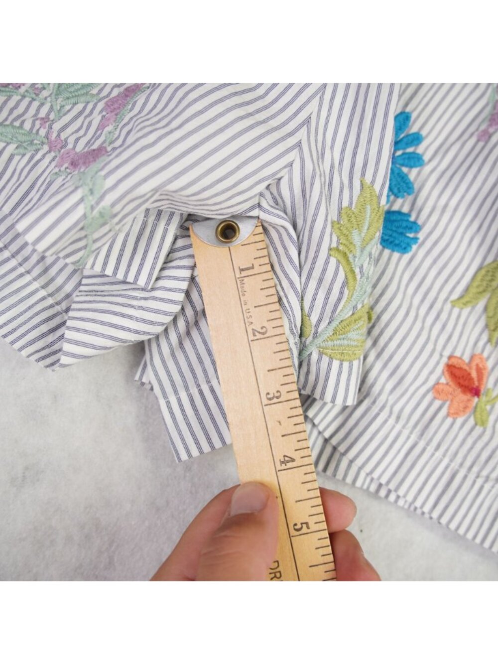 Johnny Was Workshop Womens Embroidered Floral Striped Cotton Shorts Size S EUC - Picture 6 of 8